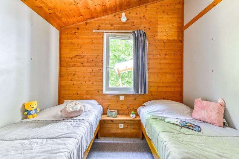 Camping La Serre Aigues-Vives  Eksteriør bilde